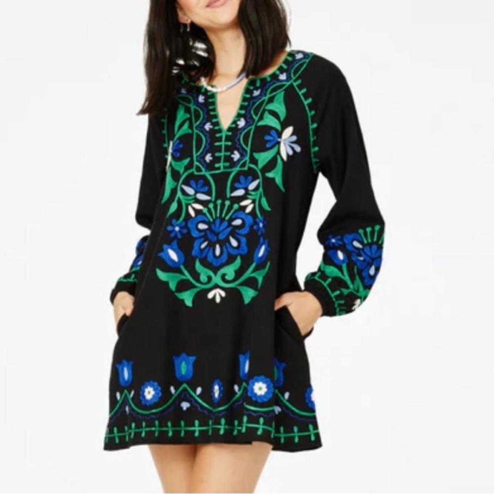 EUC Roller Rabbit Embroidered Dress - size XS